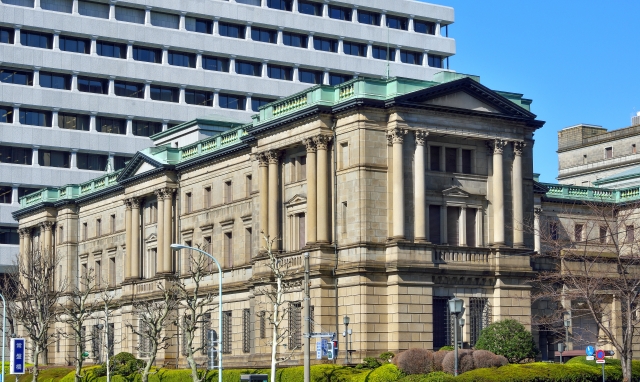 日本銀行は日本の経済をコントロールしている